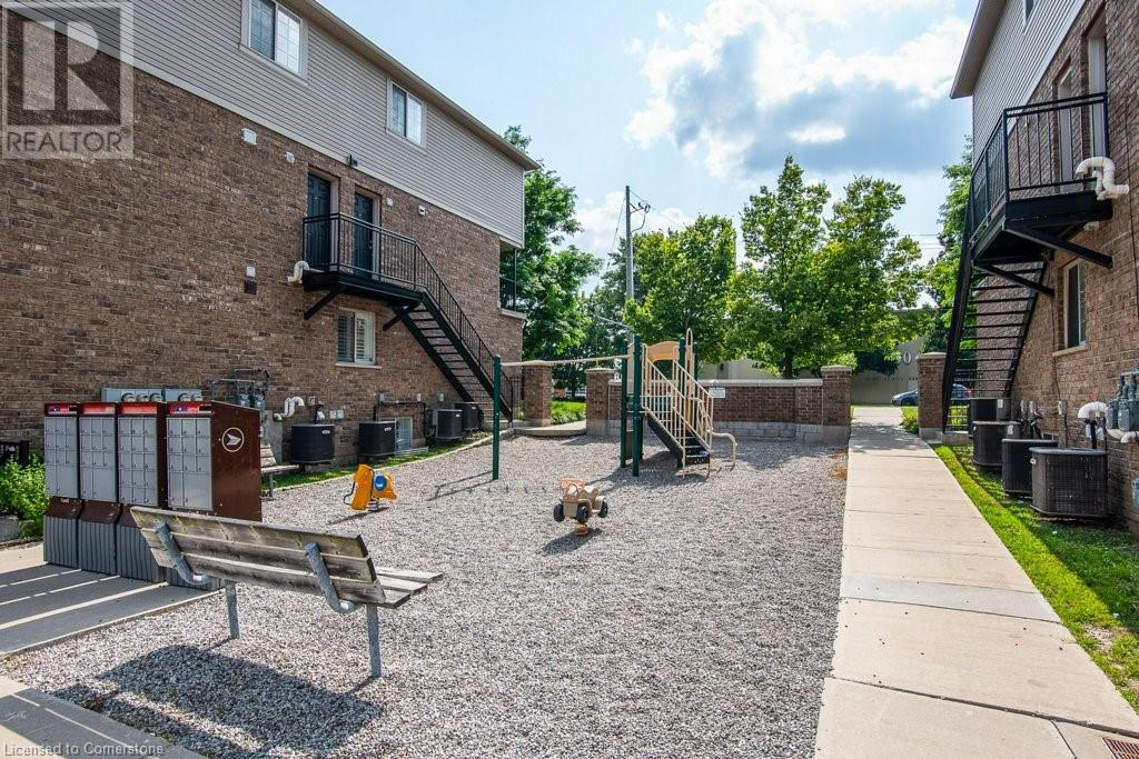 12 Holborn Drive Unit# E38, Kitchener, Ontario  N2A 0A4 - Photo 2 - 40645779