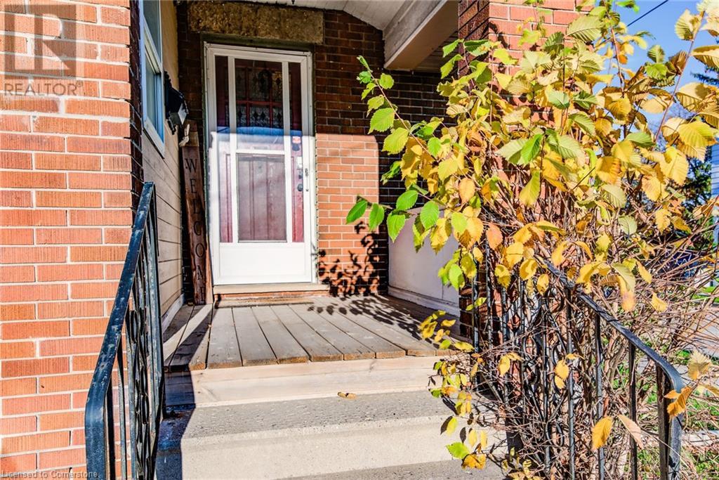 589 Woolwich Street, Guelph, Ontario  N1H 3Y5 - Photo 4 - 40674258