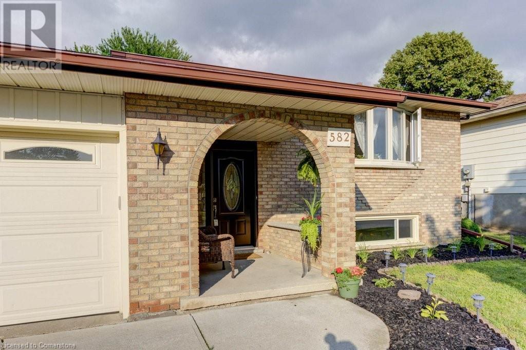 582 Skylark Road, Waterloo, Ontario  N2V 1B9 - Photo 6 - 40706867