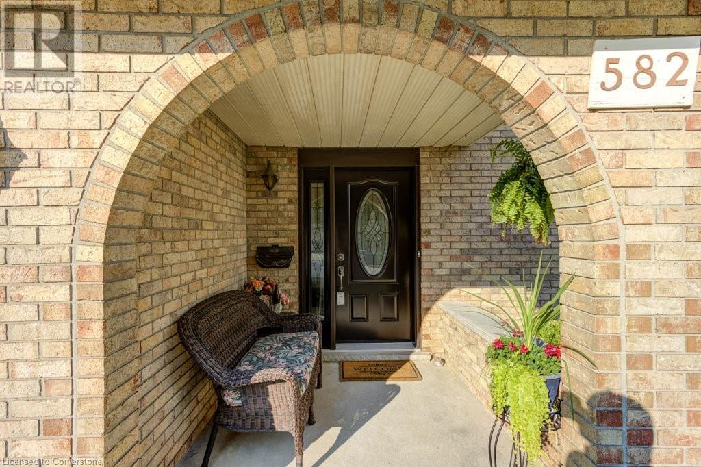 582 Skylark Road, Waterloo, Ontario  N2V 1B9 - Photo 7 - 40706867