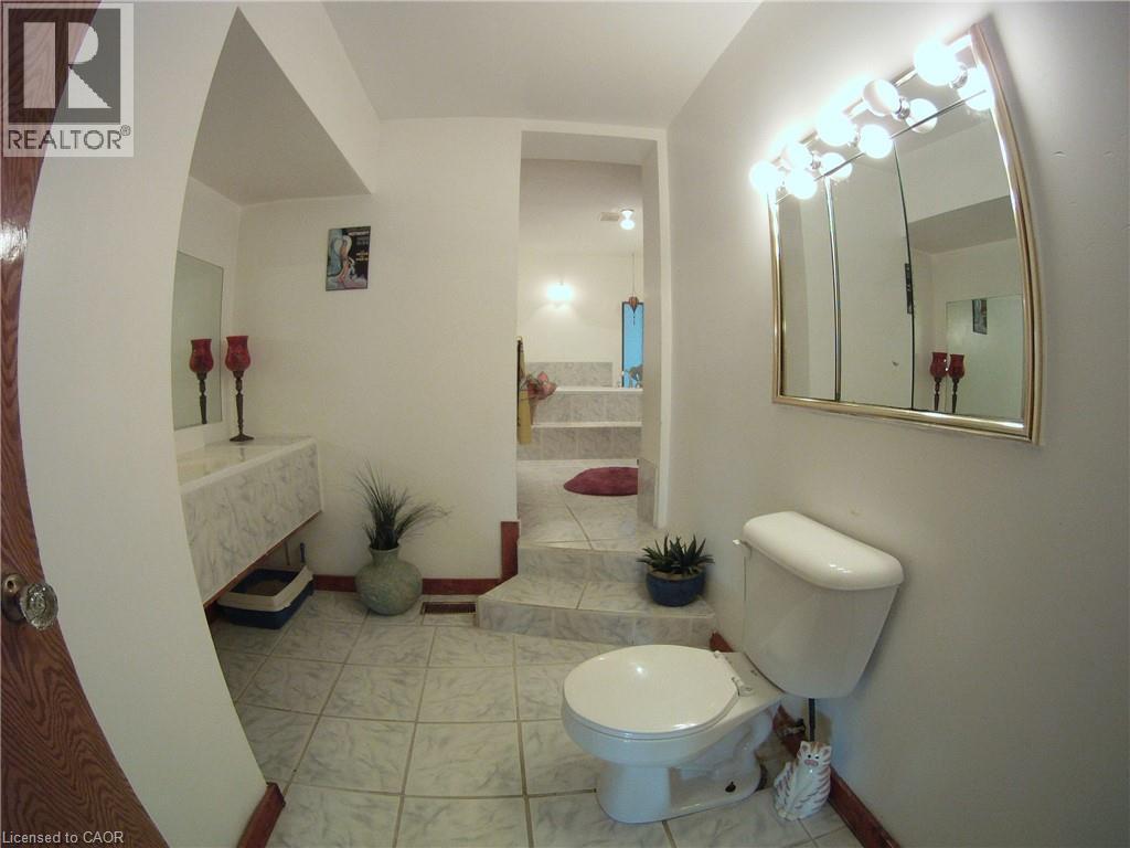 160 Erb Street E, Waterloo, Ontario  N2J 1M4 - Photo 8 - 40773122