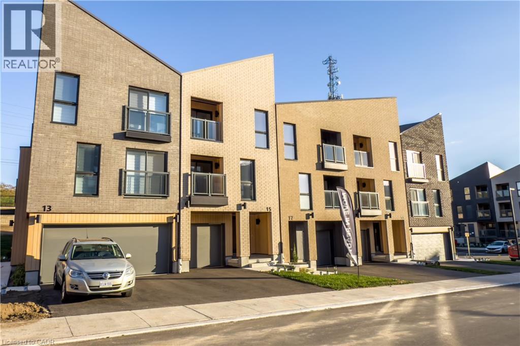 15 Urbane Boulevard, Kitchener, Ontario  N2E 0H8 - Photo 2 - 40776957