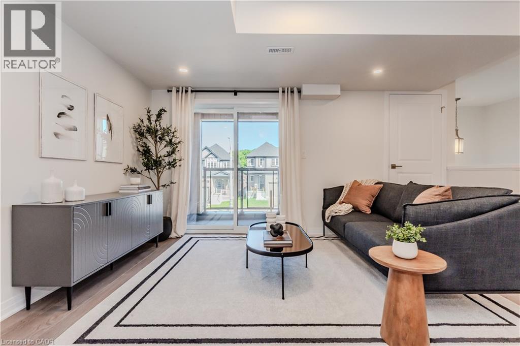 704 Benninger Drive, Kitchener, Ontario  N2E 0H8 - Photo 5 - 40774222