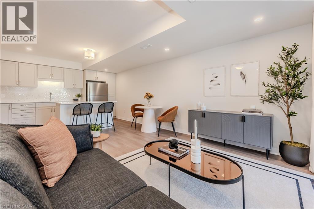 704 Benninger Drive, Kitchener, Ontario  N2E 0H8 - Photo 6 - 40774222