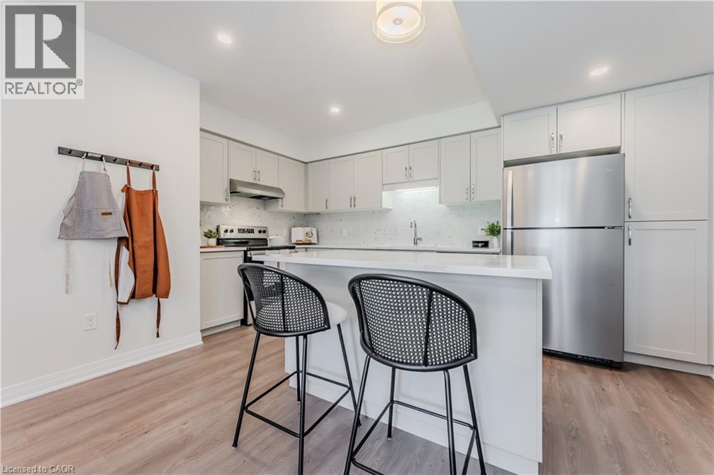 704 Benninger Drive, Kitchener, Ontario  N2E 0H8 - Photo 7 - 40774222