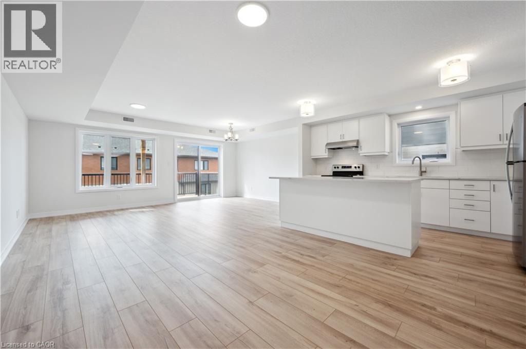 15 Stauffer Woods Trail Unit# C9, Kitchener, Ontario  N2P 2P4 - Photo 2 - 40794072