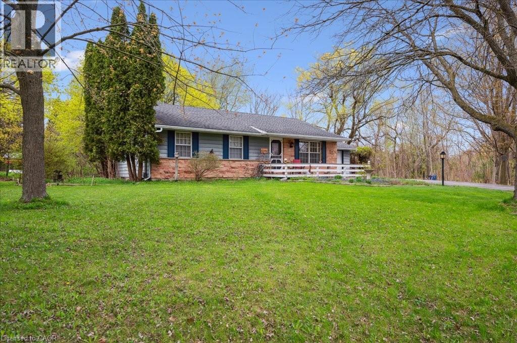 39 Bannockburn Road, Kitchener, Ontario  N2R 1M1 - Photo 3 - 40795366