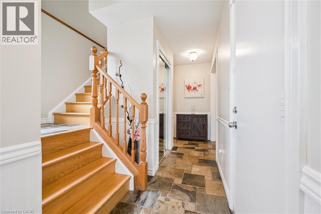 747 Fairway Court, Kitchener, Ontario  N2A 4B4 - Photo 11 - 40795417