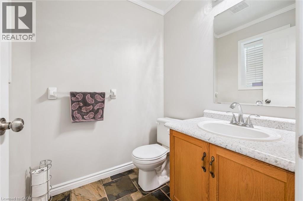 747 Fairway Court, Kitchener, Ontario  N2A 4B4 - Photo 12 - 40795417