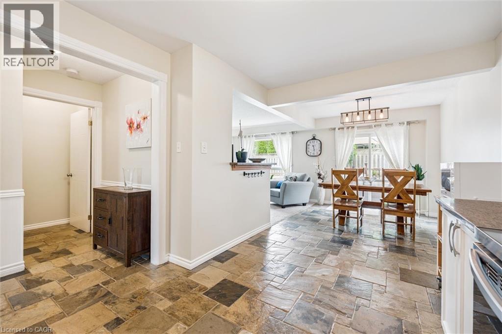 747 Fairway Court, Kitchener, Ontario  N2A 4B4 - Photo 17 - 40795417