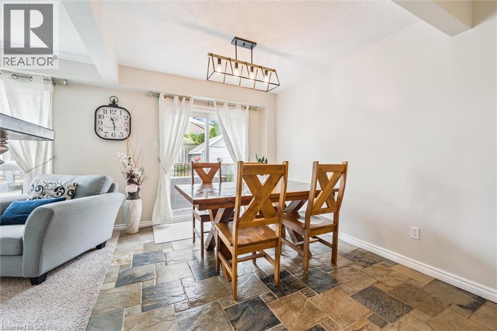 747 Fairway Court, Kitchener, Ontario  N2A 4B4 - Photo 18 - 40795417