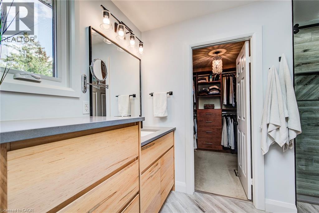 33 Tinatawa Court, Kitchener, Ontario  N2A 3G9 - Photo 38 - 40794413