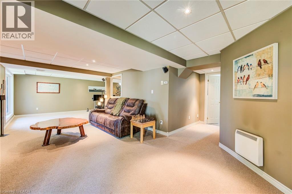 33 Tinatawa Court, Kitchener, Ontario  N2A 3G9 - Photo 47 - 40794413