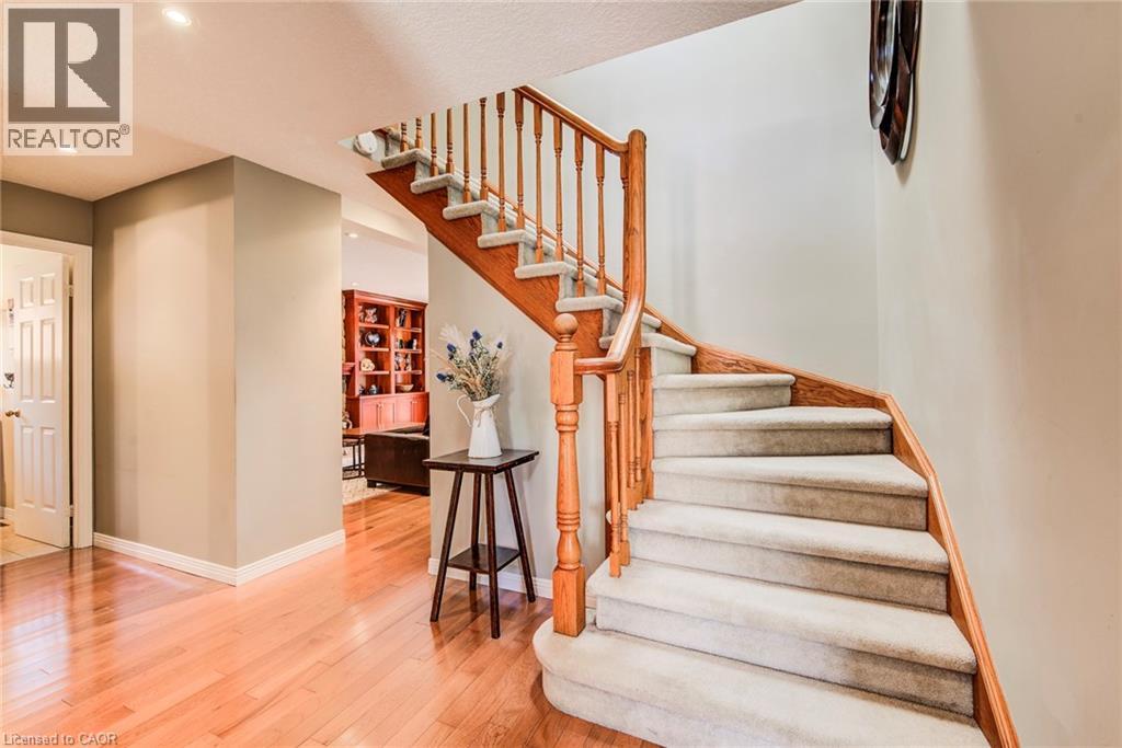 33 Tinatawa Court, Kitchener, Ontario  N2A 3G9 - Photo 7 - 40794413