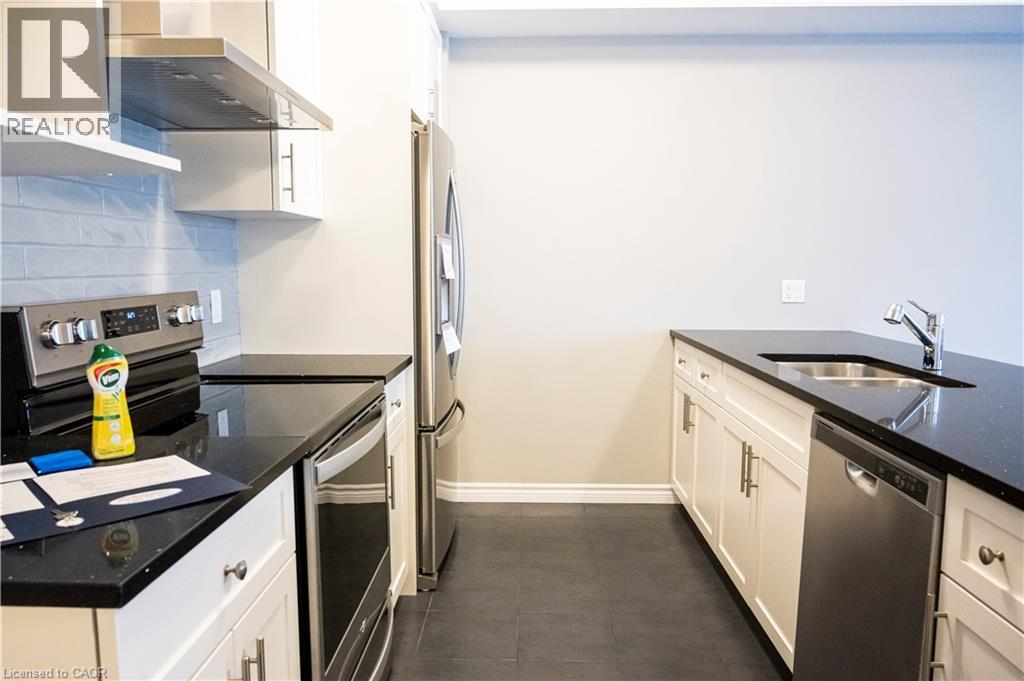 142 Oat Lane, Kitchener, Ontario  N2R 0S8 - Photo 2 - 40796623