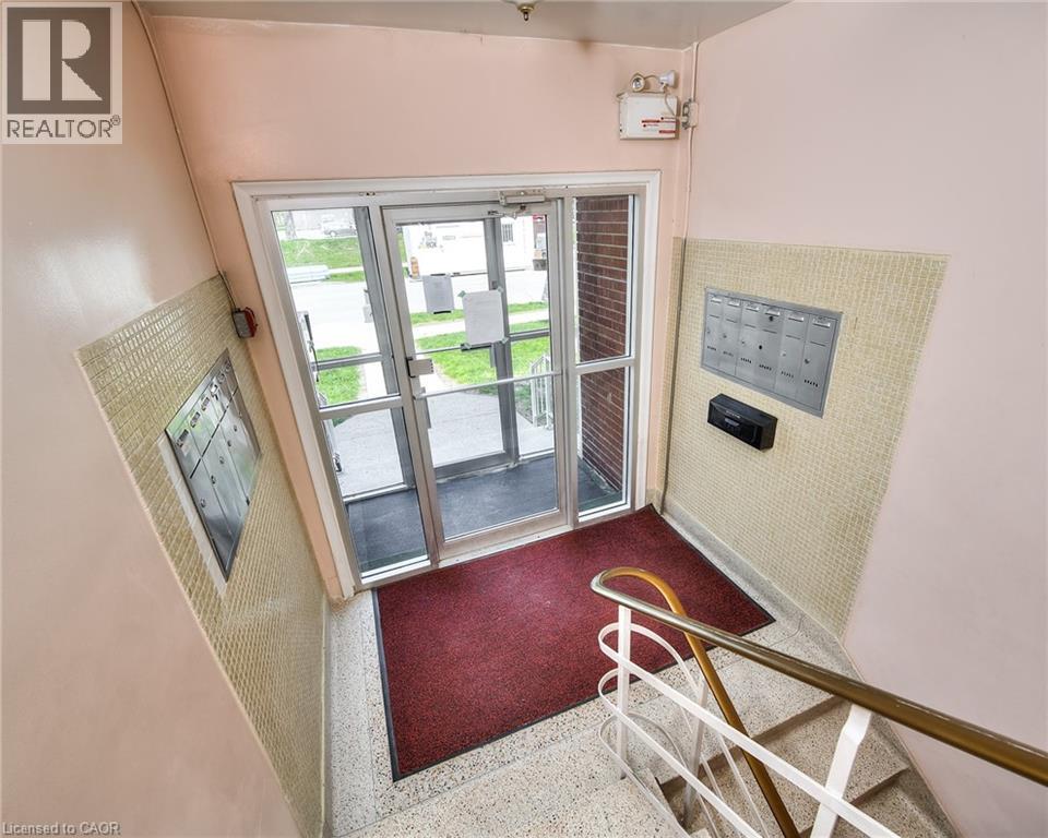 357 Connaught Street Unit# 10, Kitchener, Ontario  N2C 1B9 - Photo 2 - 40795819