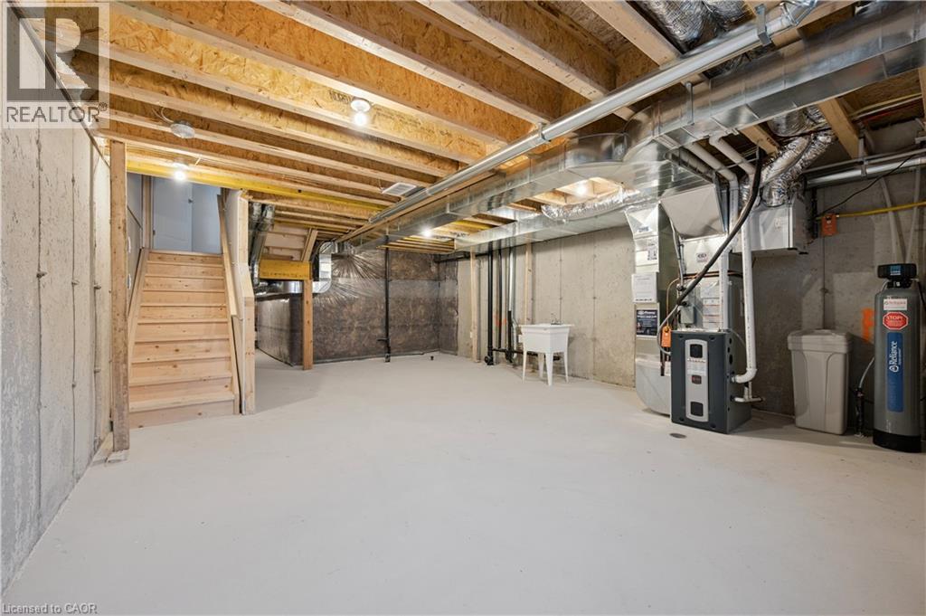 107 Winter Wren Crescent, Kitchener, Ontario  N2P 0K7 - Photo 37 - 40796650