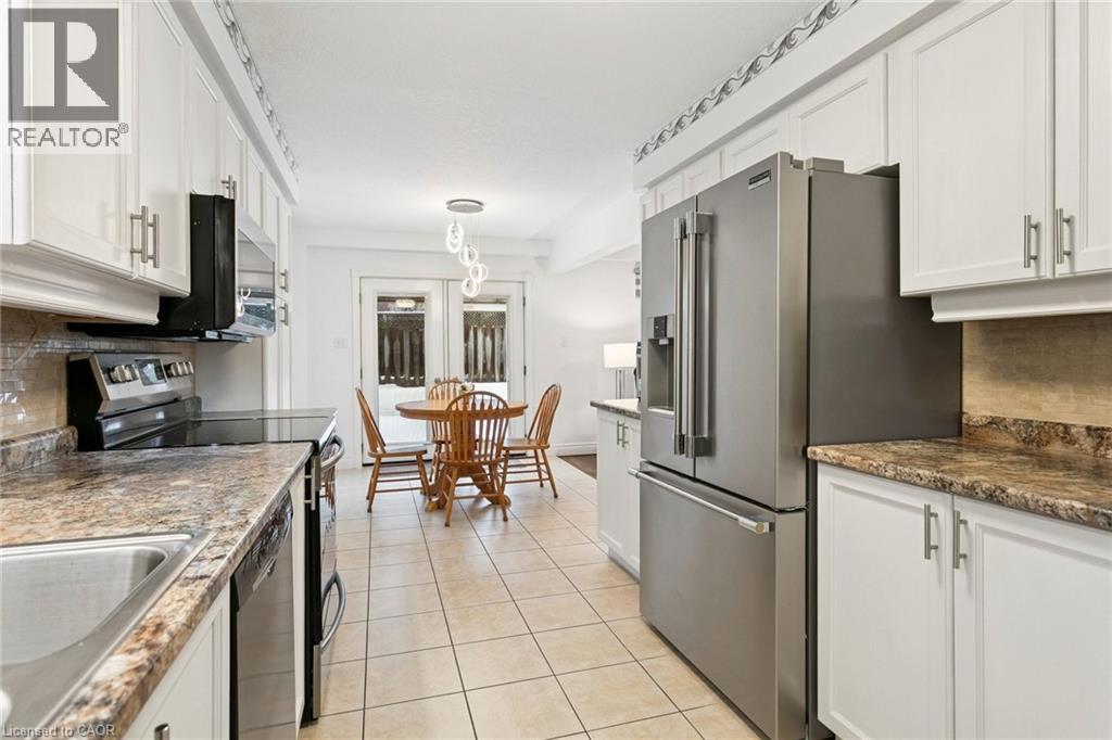 6 Heatherwood Place, Kitchener, Ontario  N2N 3N7 - Photo 7 - 40797085