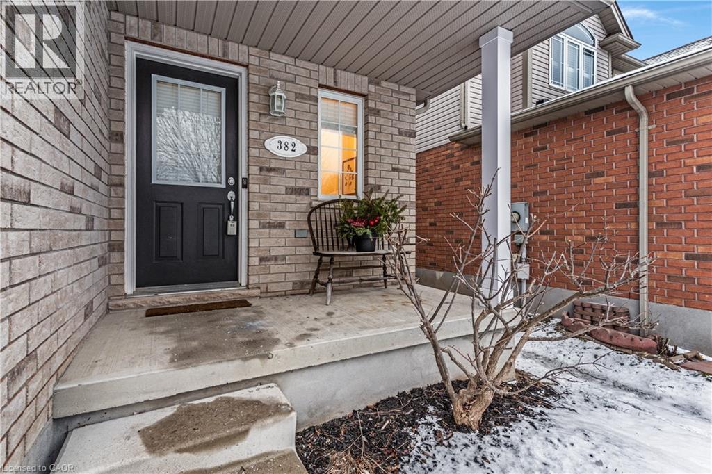 382 Pastern Trail, Waterloo, Ontario  N2K 4K7 - Photo 2 - 40796899