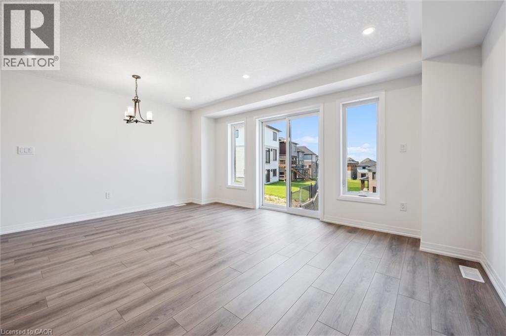 23 Benninger Drive, Kitchener, Ontario  N2E 0K4 - Photo 6 - 40798031