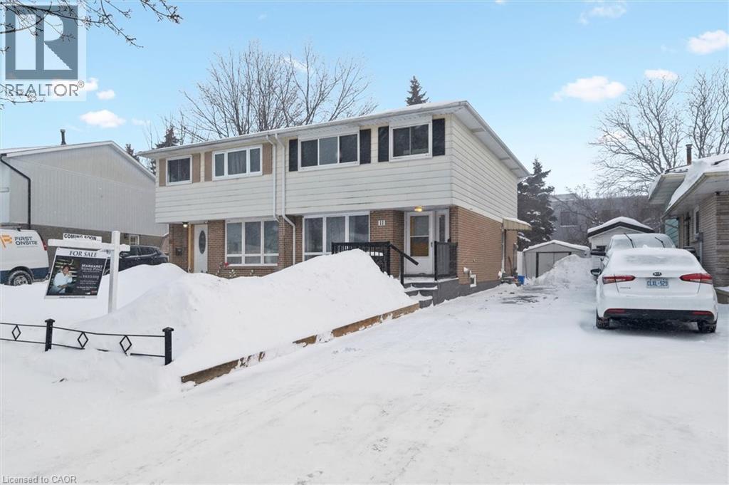 11 Ingleside Drive, Kitchener, Ontario  N2M 2G7 - Photo 2 - 40798399