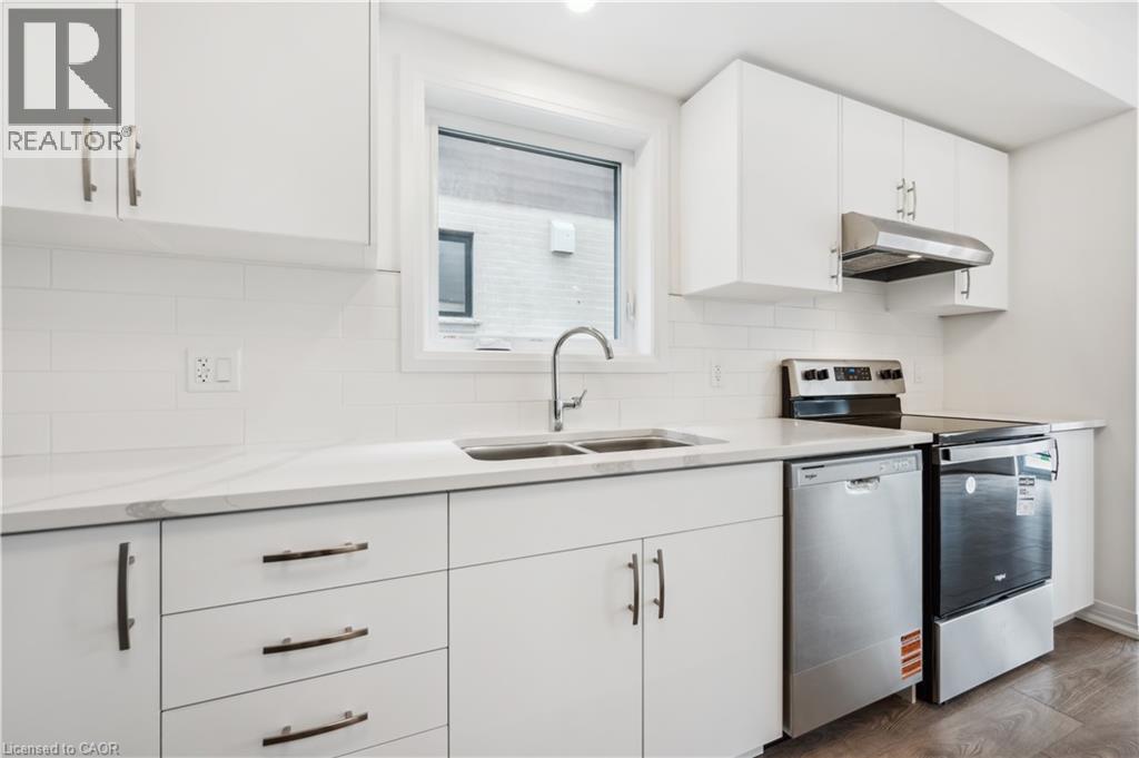 15 Stauffer Woods Trail Unit# B8, Kitchener, Ontario  N2P 2P4 - Photo 10 - 40799916