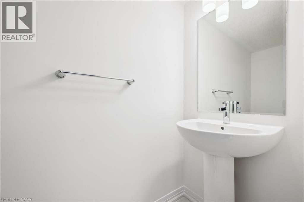 15 Stauffer Woods Trail Unit# B8, Kitchener, Ontario  N2P 2P4 - Photo 11 - 40799916