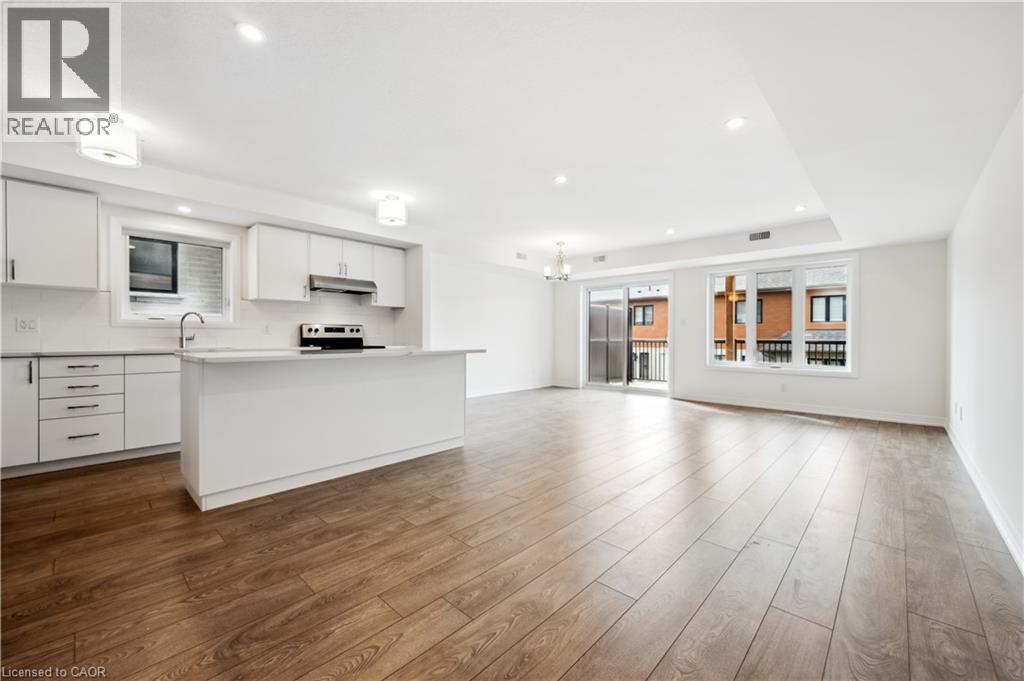 15 Stauffer Woods Trail Unit# B8, Kitchener, Ontario  N2P 2P4 - Photo 4 - 40799916