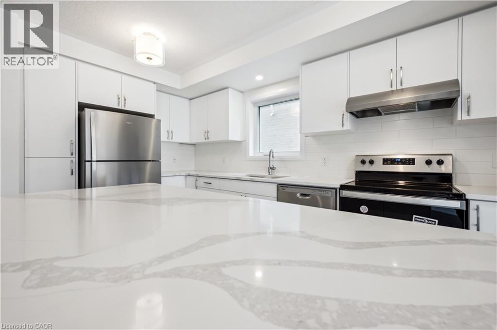 15 Stauffer Woods Trail Unit# B8, Kitchener, Ontario  N2P 2P4 - Photo 9 - 40799916