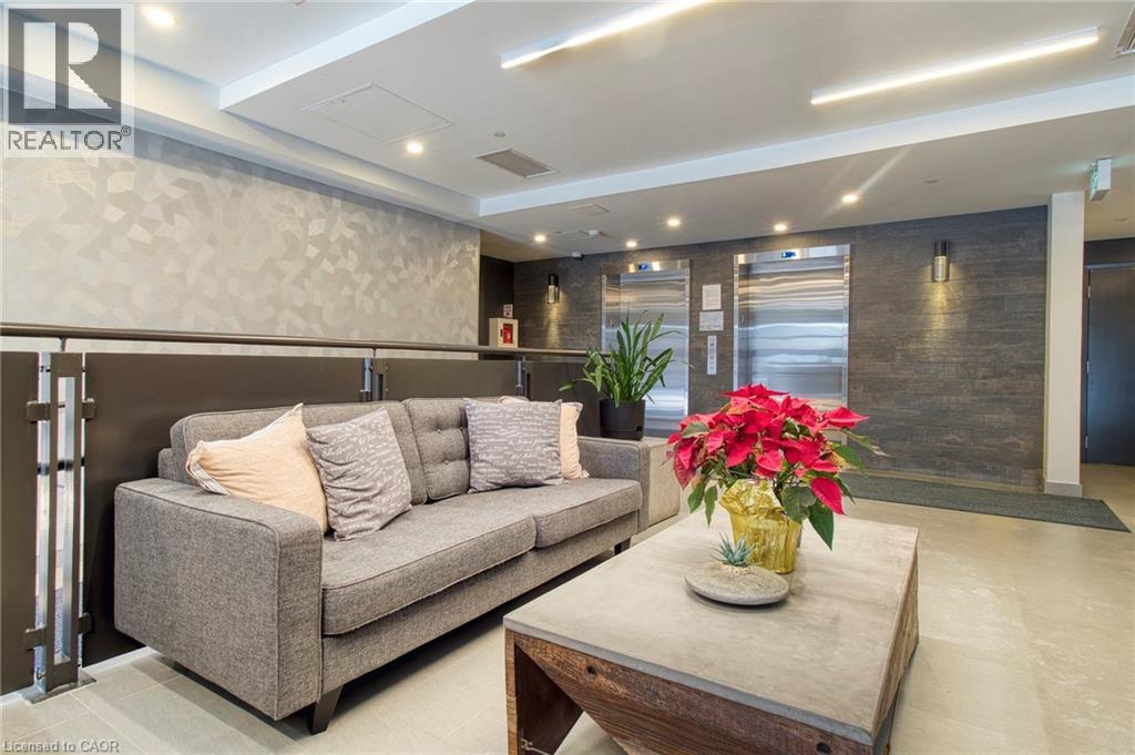 690 King Street W Unit# 101, Kitchener, Ontario  N2H 5L8 - Photo 4 - 40800763