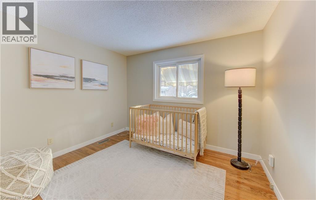 21 Sandcliffe Place, Waterloo, Ontario  N2T 1A8 - Photo 39 - 40801904