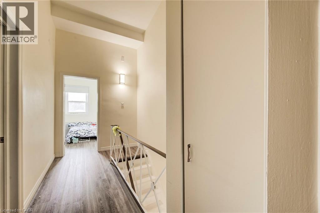 284 Westcourt Place, Waterloo, Ontario  N2L 2R7 - Photo 10 - 40802611