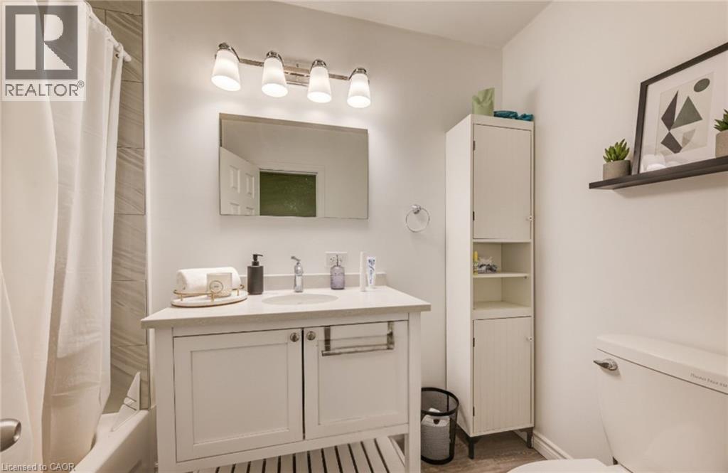 284 Westcourt Place, Waterloo, Ontario  N2L 2R7 - Photo 16 - 40802611