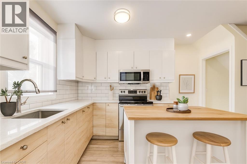 284 Westcourt Place, Waterloo, Ontario  N2L 2R7 - Photo 5 - 40802611