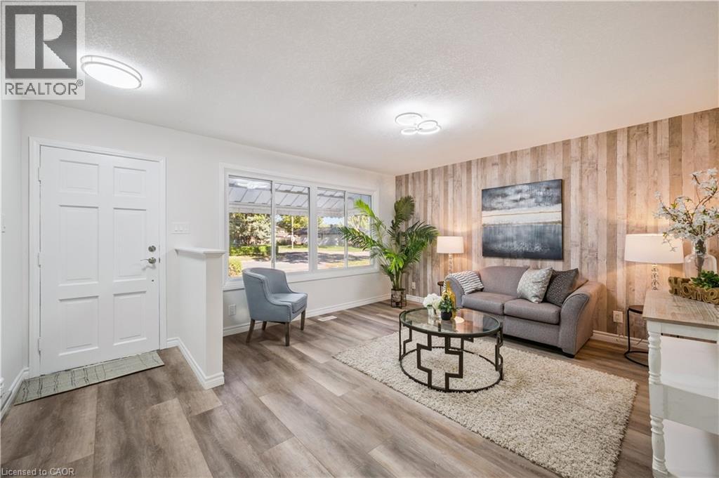 179 Traynor Avenue, Kitchener, Ontario  N2C 1W4 - Photo 4 - 40805794