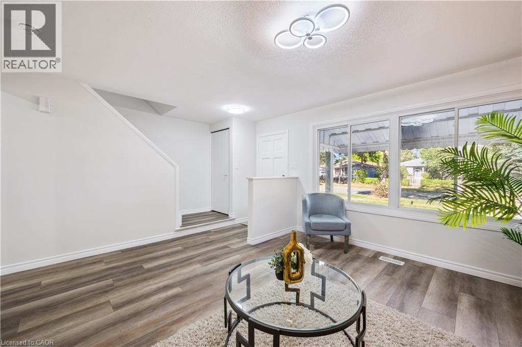 179 Traynor Avenue, Kitchener, Ontario  N2C 1W4 - Photo 5 - 40805794