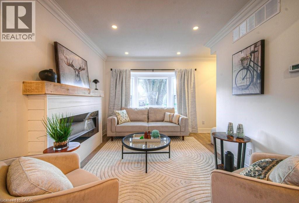 30 Dunbar Road S, Waterloo, Ontario  N2L 2E3 - Photo 10 - 40808514