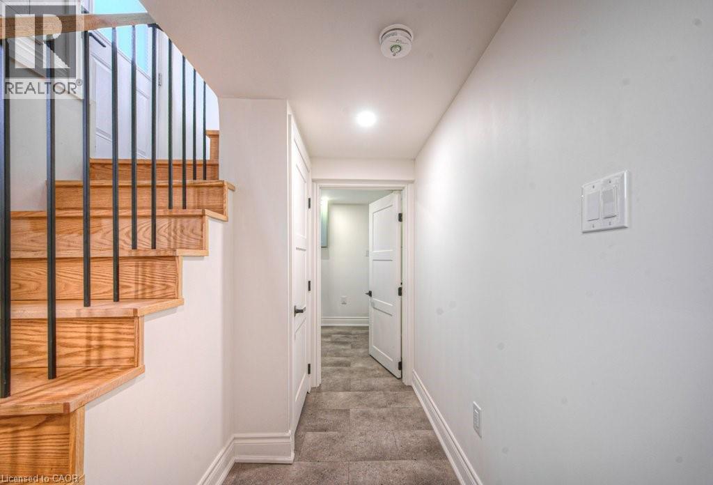 30 Dunbar Road S, Waterloo, Ontario  N2L 2E3 - Photo 22 - 40808514