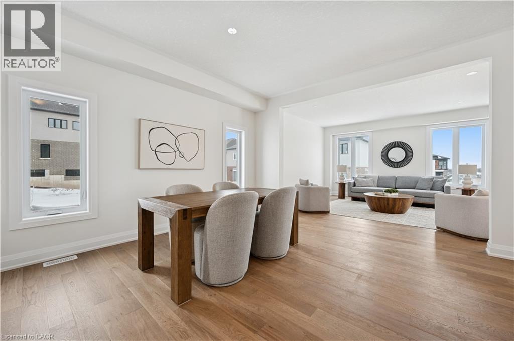 702 Autumn Willow Drive, Waterloo, Ontario  N2V 0H8 - Photo 3 - 40809037