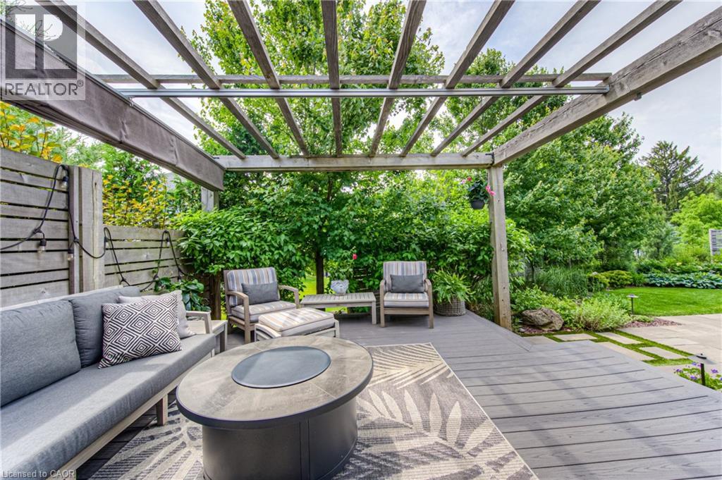 905 Old Cottage Court, Kitchener, Ontario  N2K 4K2 - Photo 39 - 40805217