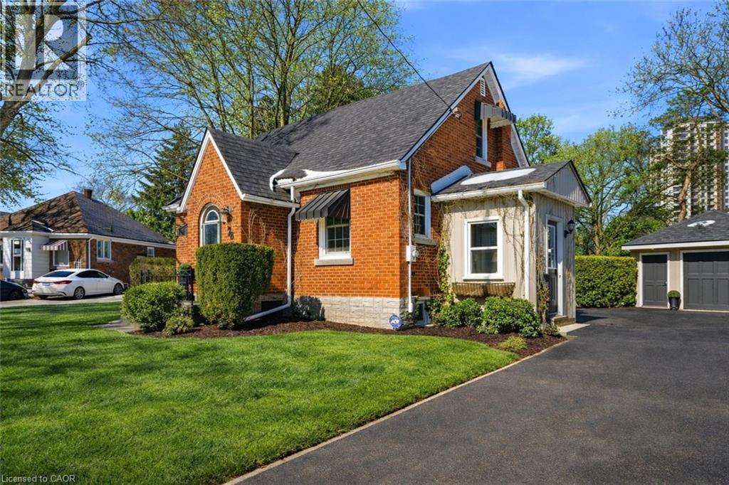 78 Stirling Avenue S, Kitchener, Ontario  N2G 3N9 - Photo 3 - 40805367