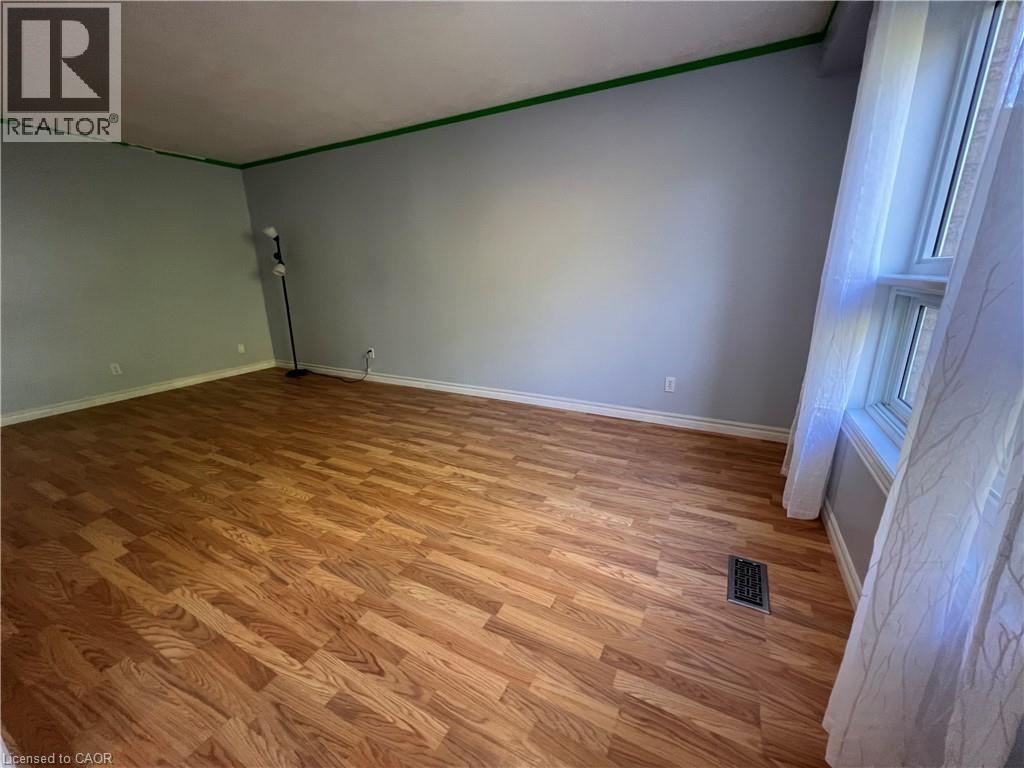 192 Northampton Crescent Unit# B, Waterloo, Ontario  N2T 2M5 - Photo 8 - 40810405