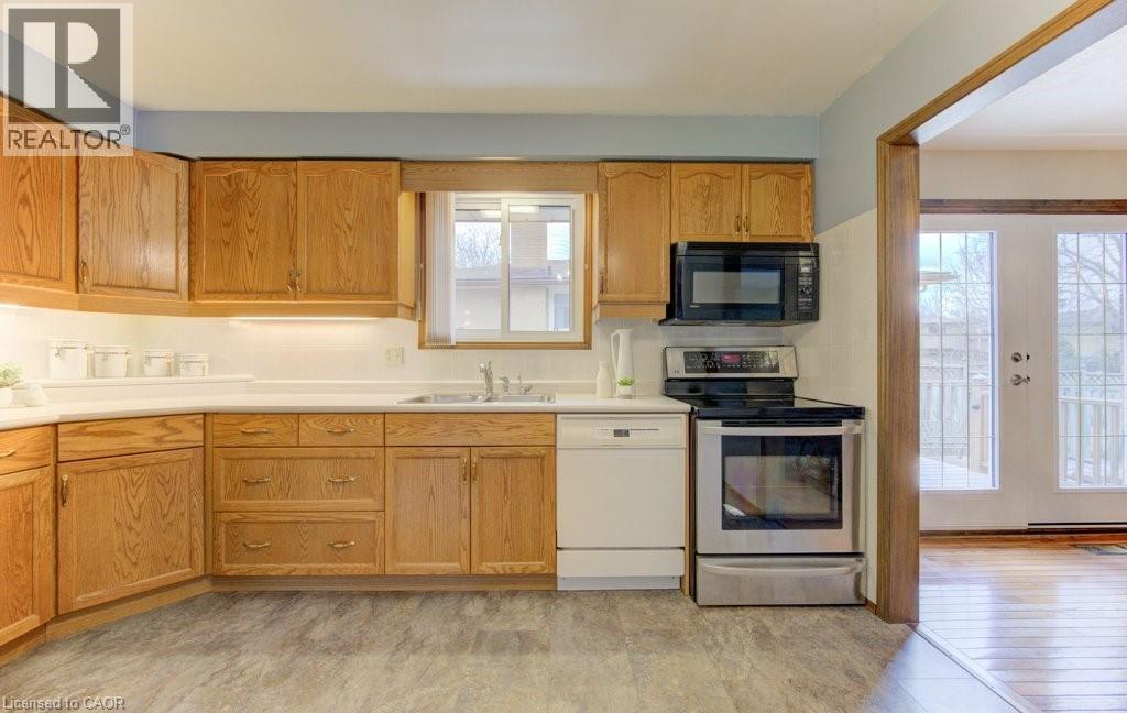 612 Green Meadow Crescent, Waterloo, Ontario  N2V 1E2 - Photo 12 - 40812372