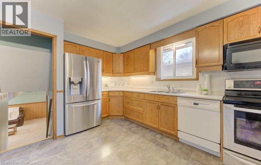 612 Green Meadow Crescent, Waterloo, Ontario  N2V 1E2 - Photo 13 - 40812372