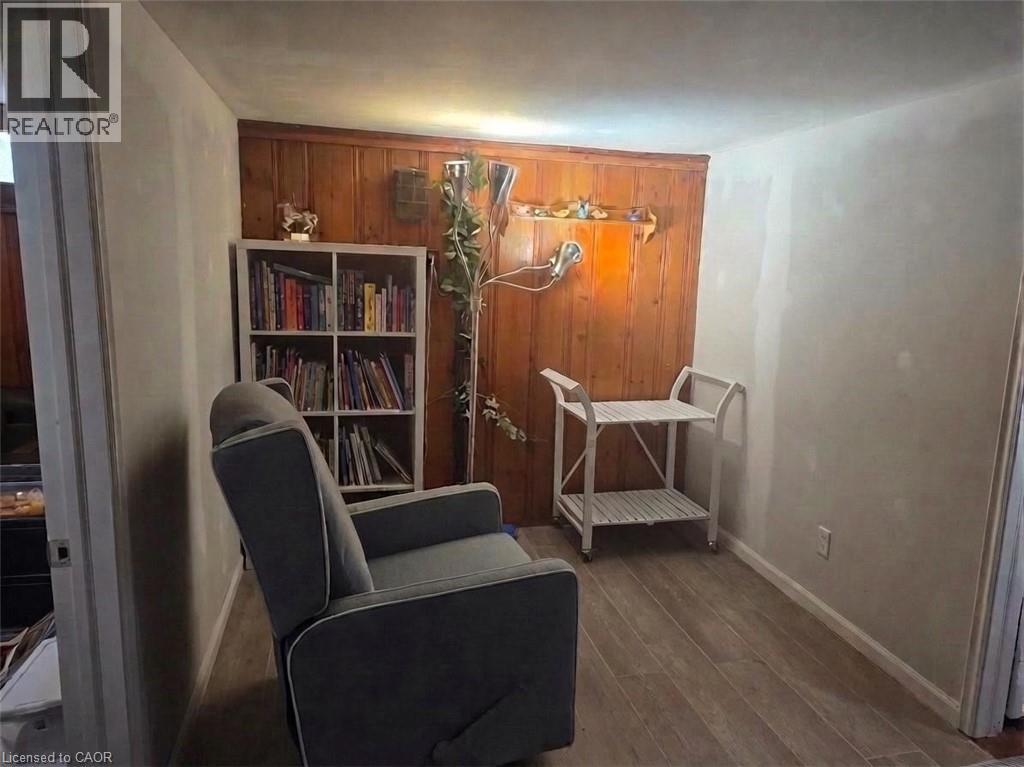 49 Dietz Avenue S, Waterloo, Ontario  N2L 2J8 - Photo 8 - 40812350