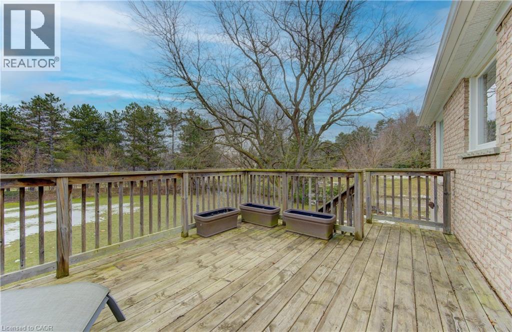 395 Warrington Drive, Waterloo, Ontario  N2L 2P7 - Photo 43 - 40812035