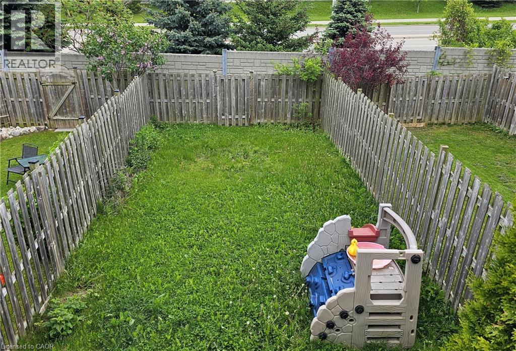 216 Featherstone Crescent, Kitchener, Ontario  N2R 1Z3 - Photo 14 - 40813981