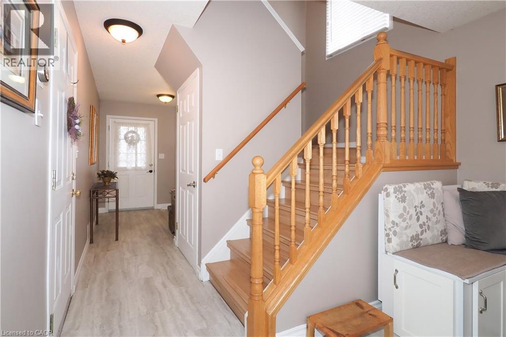 224 Inverhuron Crescent Unit# A, Waterloo, Ontario  N2V 2H7 - Photo 4 - 40812356