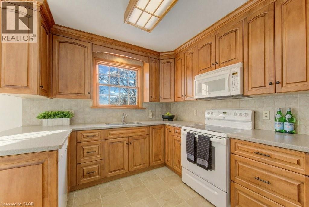 26 Sycamore Place, Kitchener, Ontario  N2M 4G1 - Photo 12 - 40813198