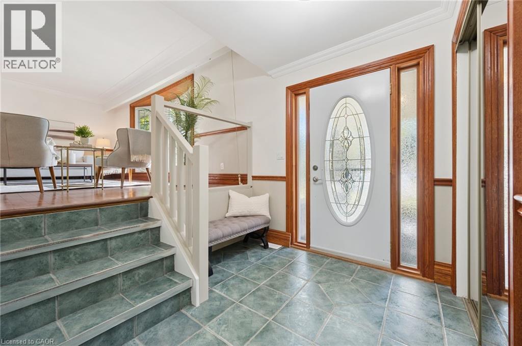 544 Glen Manor Boulevard, Waterloo, Ontario  N2L 4T6 - Photo 3 - 40816393